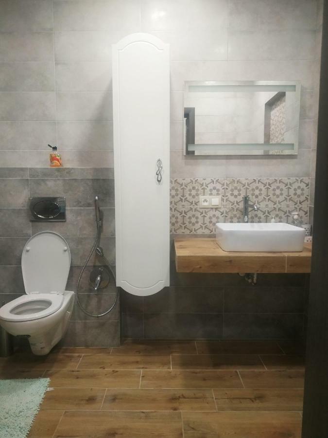 Apartment семицвіт